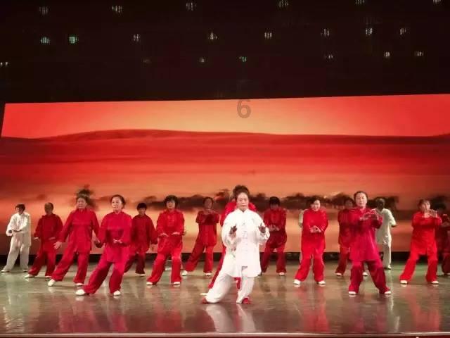 探索知识,畅享互动 - 挑战14天不出门,家里只有白菜能做什么美食,教您做一碗荷包蛋面问答网